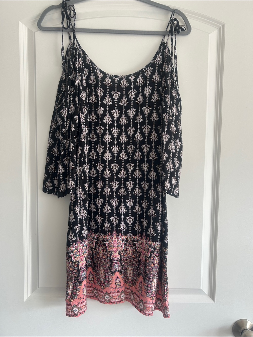 Xhilaration Black and Pink Cold-Shoulder Mini Dress L